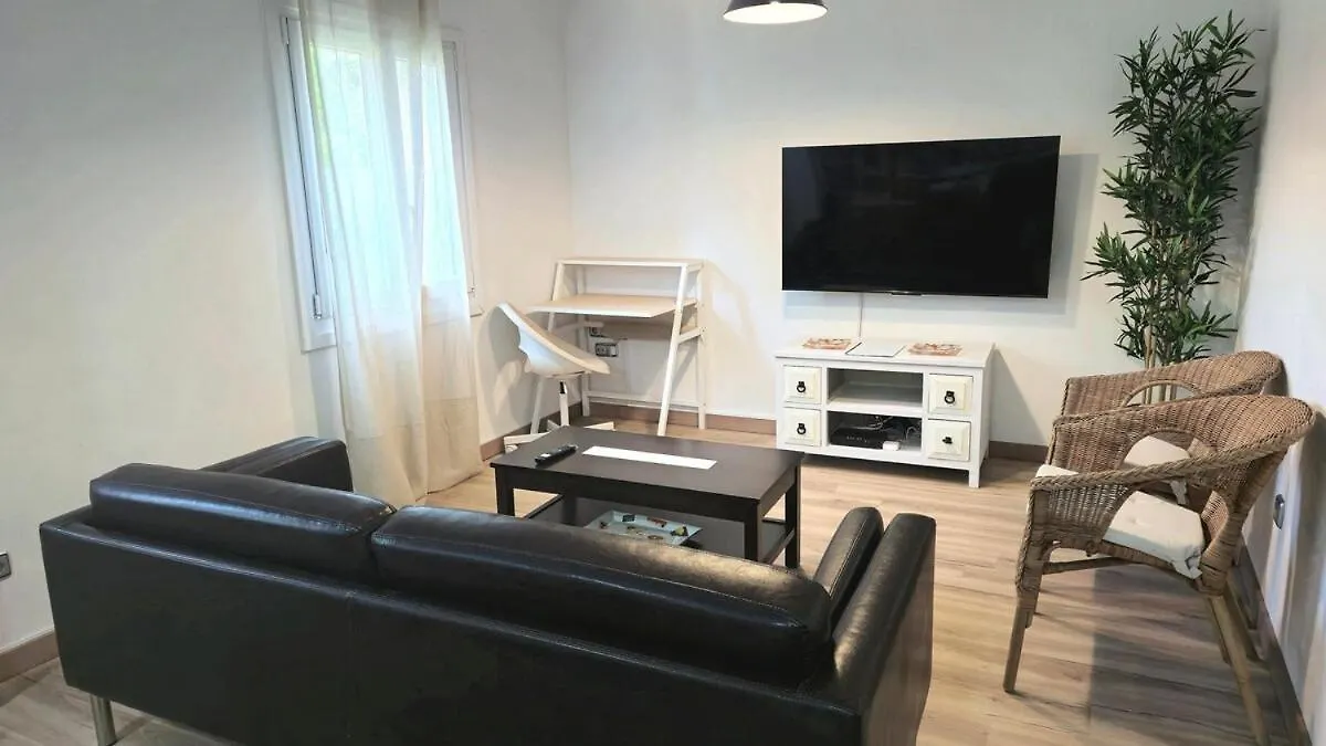 Los Luises Apt Free Parking Area San Sebastian Spain